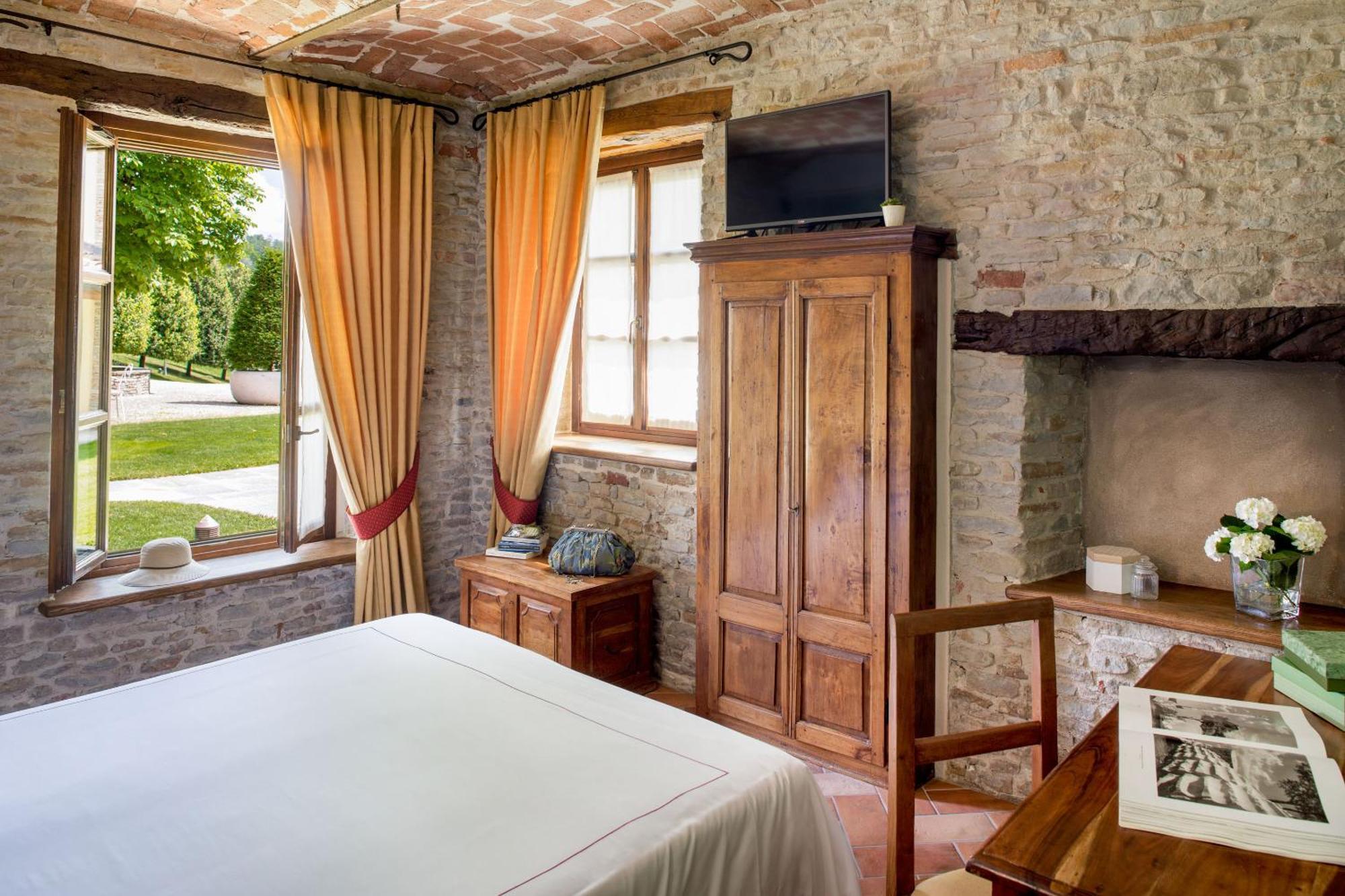 Hotel Relais Montemarino Borgomale Exterior foto